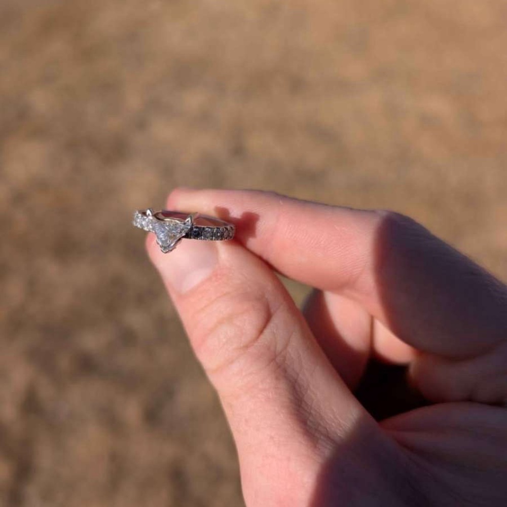 Bull cut diamond ring size 7 1/2